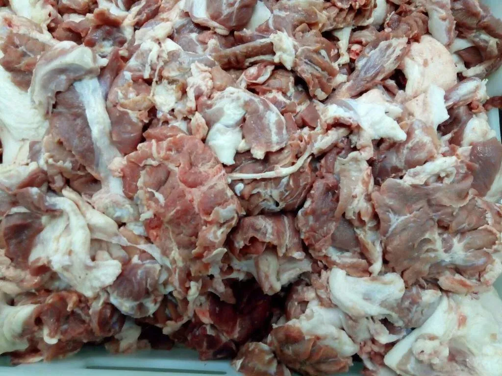 фотография продукта Мясо свиных голов